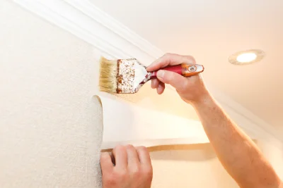 Pose de papier peint à Brevans — revêtements muraux et toiles de verre